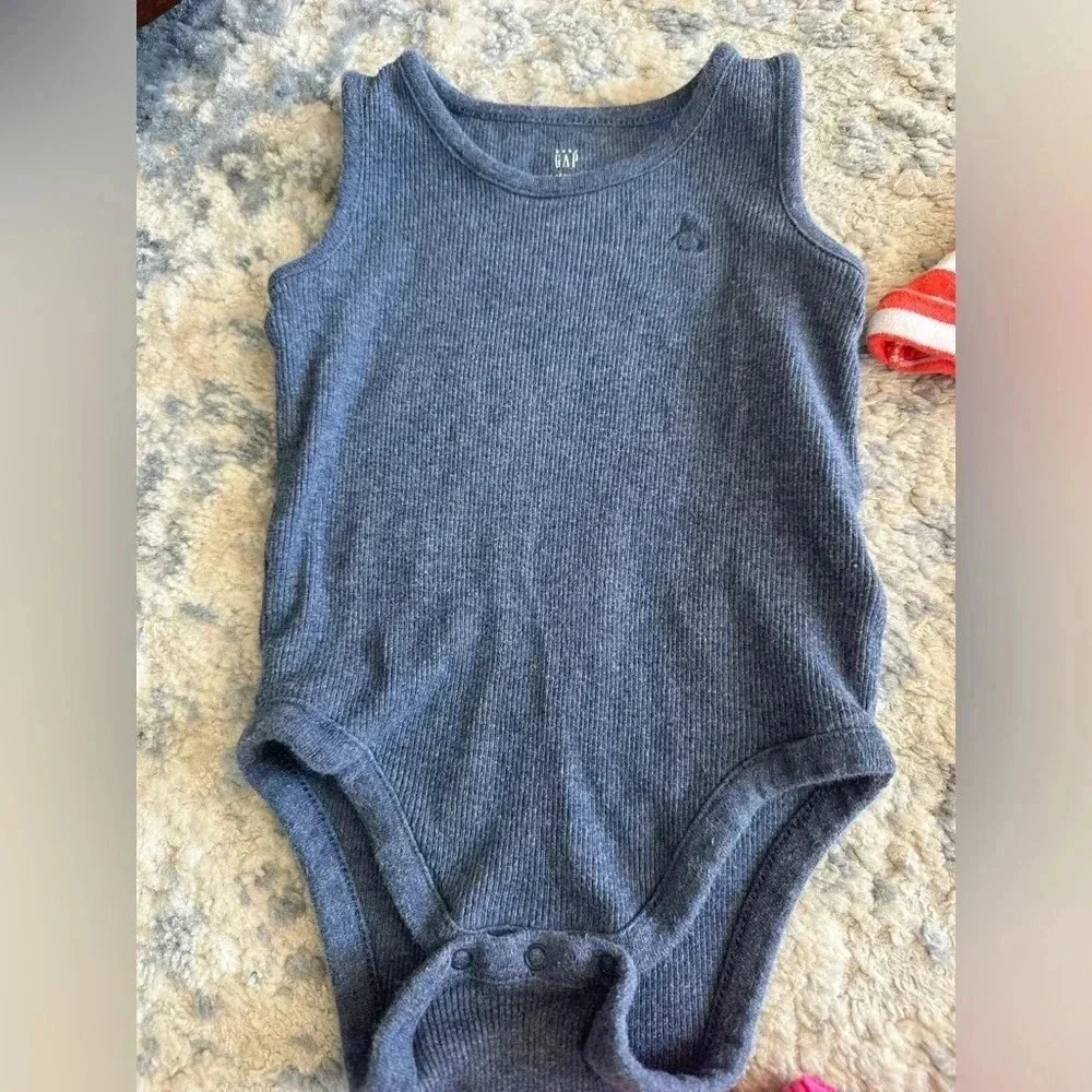 GAP baby bodysuits